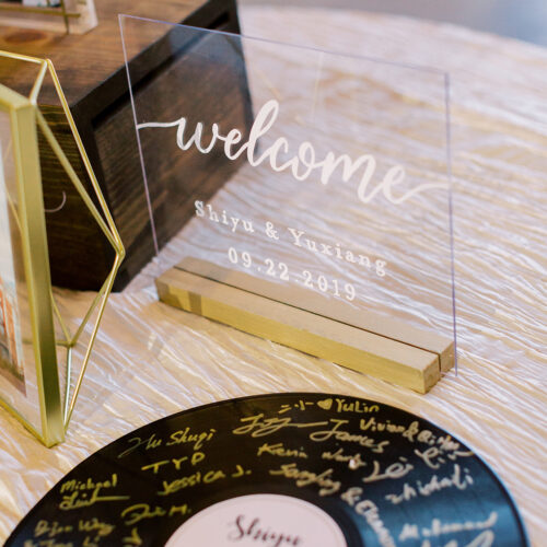 Clear Acrylic Guestbook Sign at Remi's Ridge in Spring Branch by CalliRosa