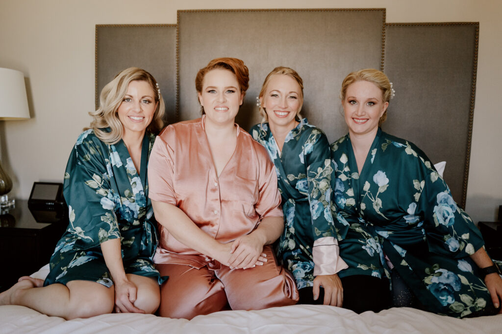 Audrey and her bridesmaids getting ready photo by Philip Thomas Photography